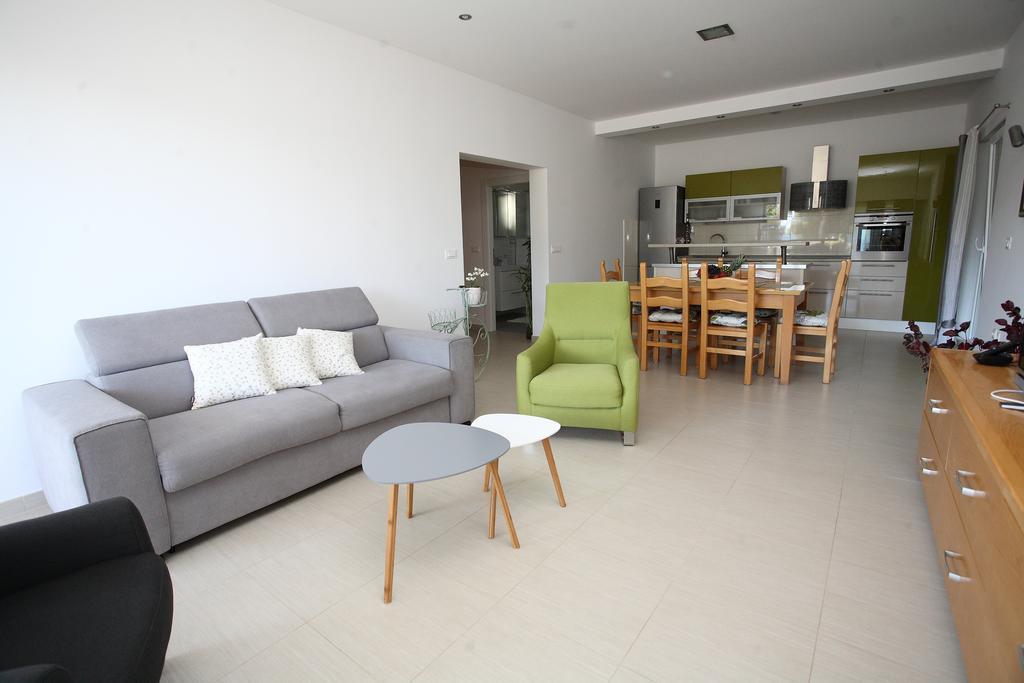 Villa-Apartments Karmel Kaštela Exterior foto
